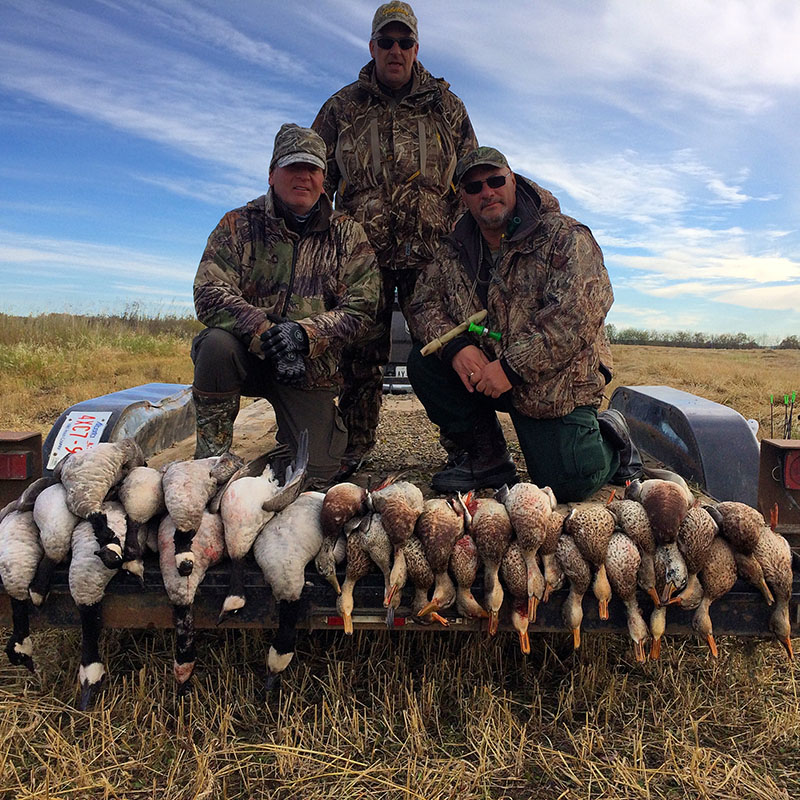 waterfowl hunting outfitters