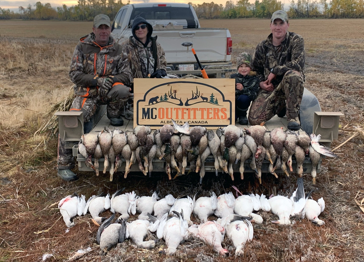 waterfowl hunting outfitters